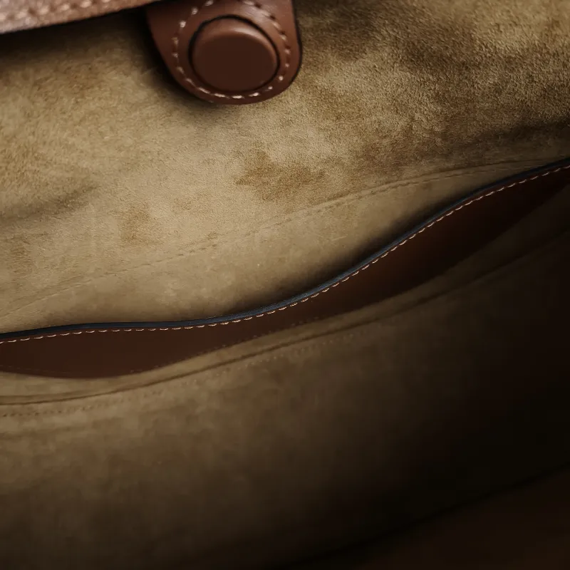 LOEWE Shoulder Bagluna Shoulder Bag Caramel Calfskin One Size32 × 9 × 27 cm — detail view 4 of 10