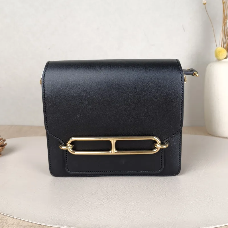 Hermès Crossbody Bag Roulis 19 Black Calfskin18 × 6 × 15 cm