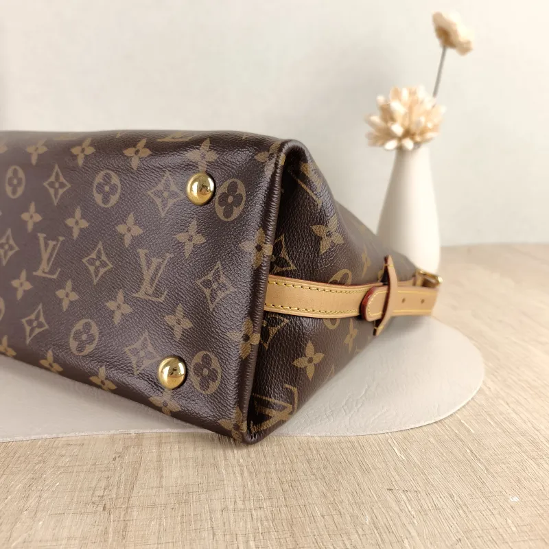 Louis Vuitton Crossbody Bag Carryall Monogram PVC Small 29 × 12 × 24 cm — detail view 7 of 11