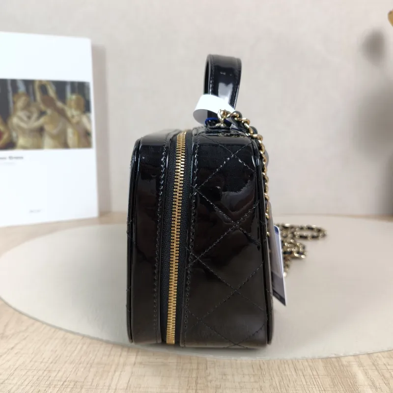 Chanel Crossbody Bag25b Black Patent Leathermini19.5 × 8.5 × 12 cm — detail view 5 of 12