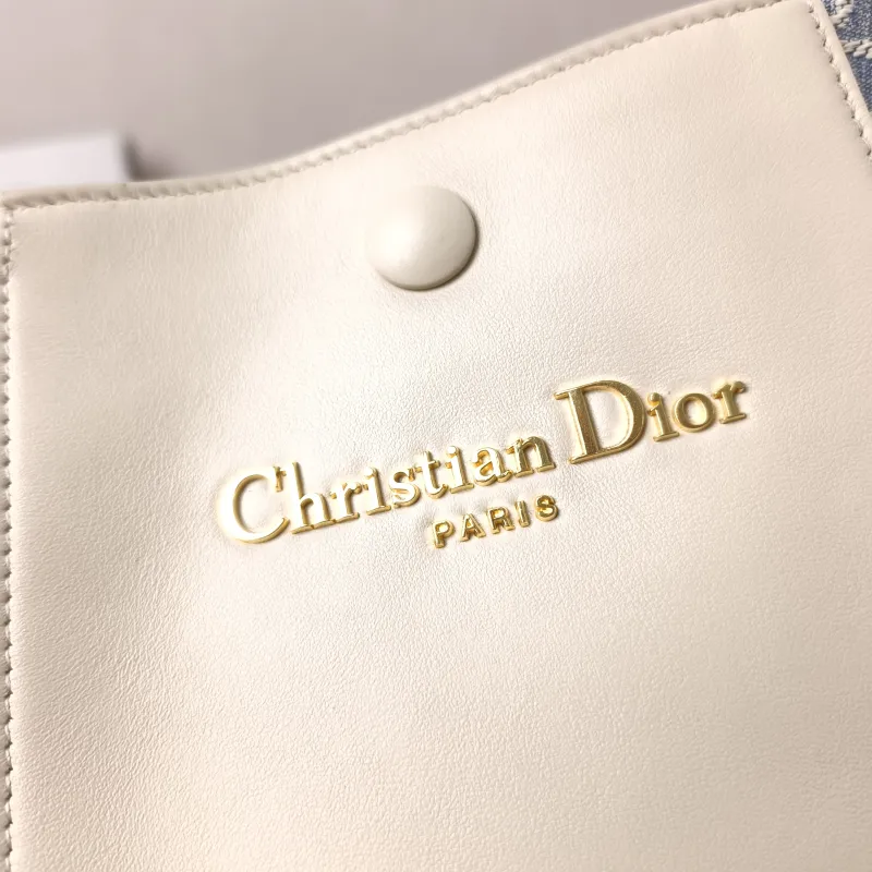 DIOR Top Handle Bag Signature Bucket Bag Beige · Blue Canvas · Calfskin Small21 × 11 × 19 cm — detail view 15 of 16
