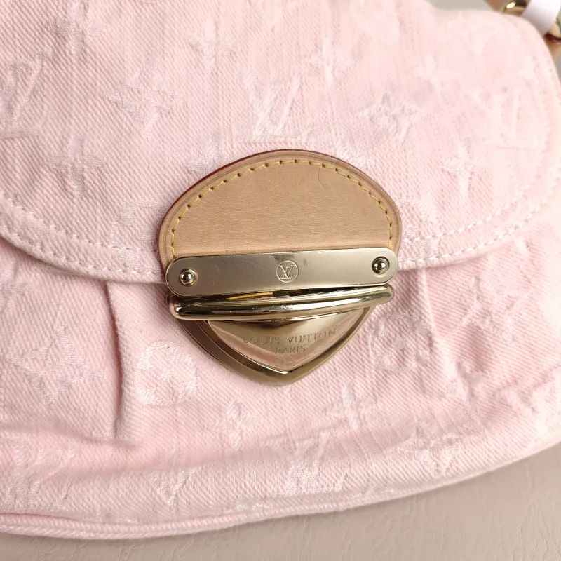 Louis Vuitton Shoulder Bag Sunset Pink 27 × 3 × 18 cm — detail view 11 of 12