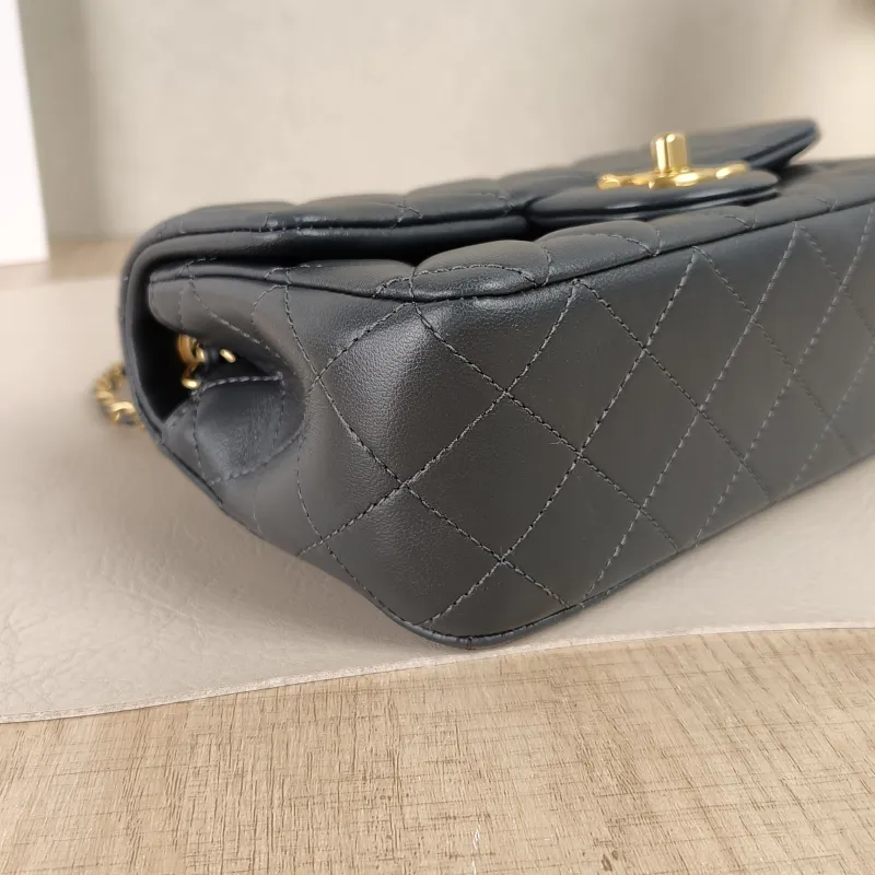 Chanel Crossbody Bag25b c mini Grey Lambskin mini20 × 6 × 12 cm — detail view 9 of 14