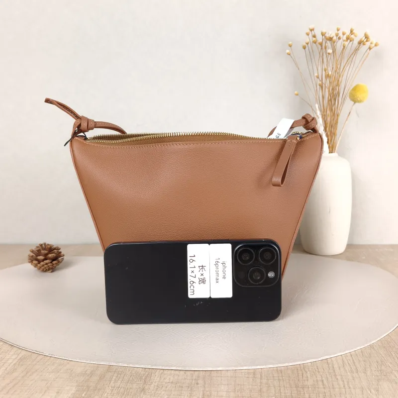 LOEWE Shoulder Bag Calfskinmini28 × 9.5 × 17 cm — cover view 2 of 5