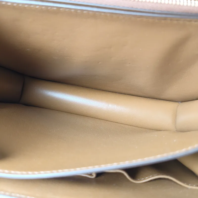 CELINE Crossbody Bag Classic Box CC alfskin Medium24 × 7 × 18 cm — detail view 1 of 14