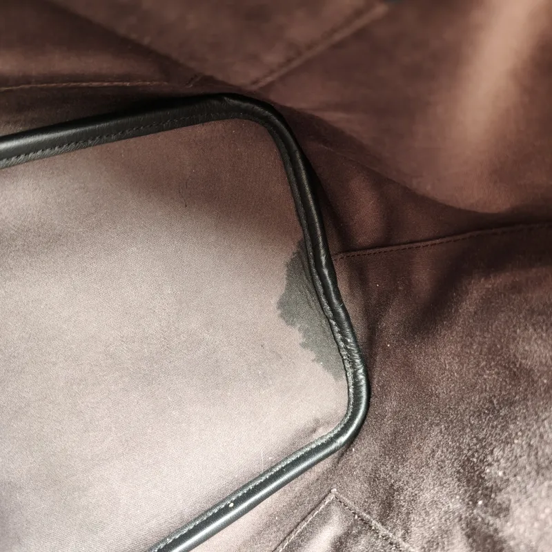 Chloé Shoulder Bag Shoulder Bag Beige Black Calfskin One Size30 × 14 × 23 cm — detail view 3 of 13