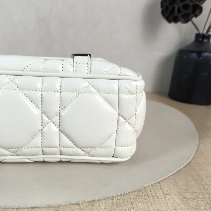 DIOR Crossbody Bag camp Messenger Bag White Calfskin Small 23 × 8 × 15 cm — detail view 9 of 11