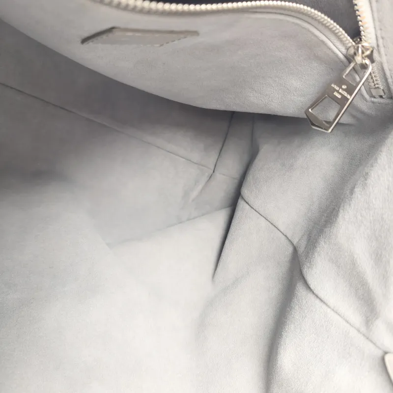 Louis Vuitton Crossbody Bag Carryall Vibe Grey SL ambskin Medium 39 × 15 × 30 cm — detail view 10 of 13