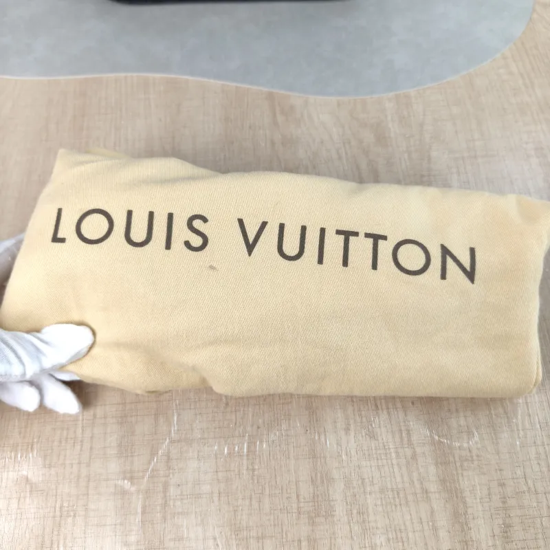 Louis Vuitton Top Handle Bag Suhali Vintage Black Lambskin One Size 36 × 12 × 22 cm — detail view 3 of 13