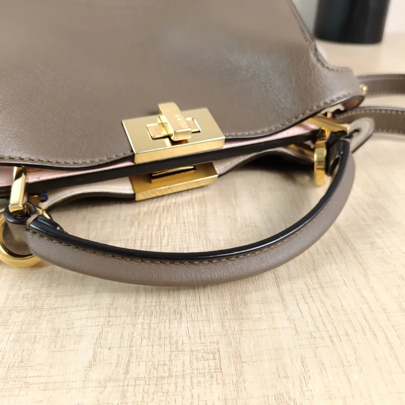 FENDI Crossbody Bag Peekaboo Essentially Small Brown Calfskin Small27 × 11 × 21 cm — detail view 4 of 12