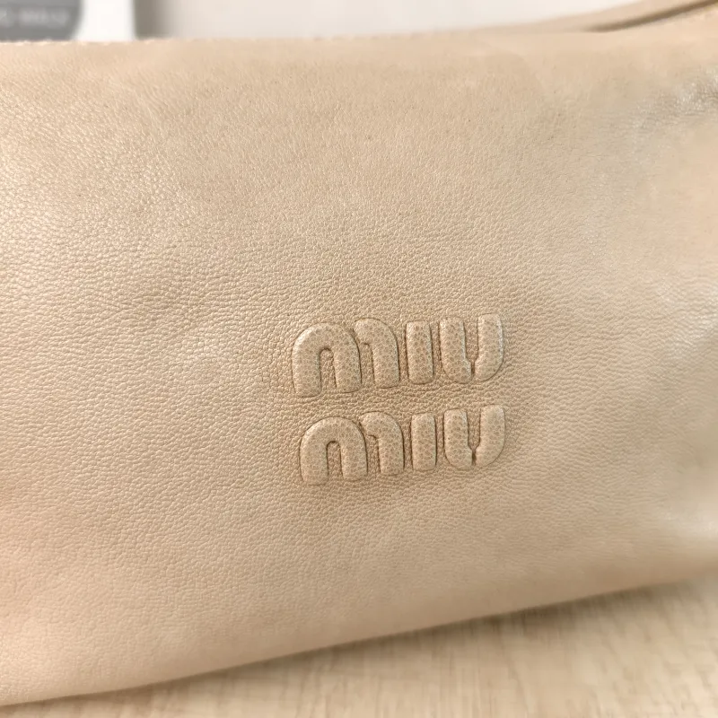 Miumiu Top Handle Bag Spirit Vanity Case Bag Cosmetic Bag Lambskin One Size18.5 × 10 × 14 cm — detail view 8 of 13
