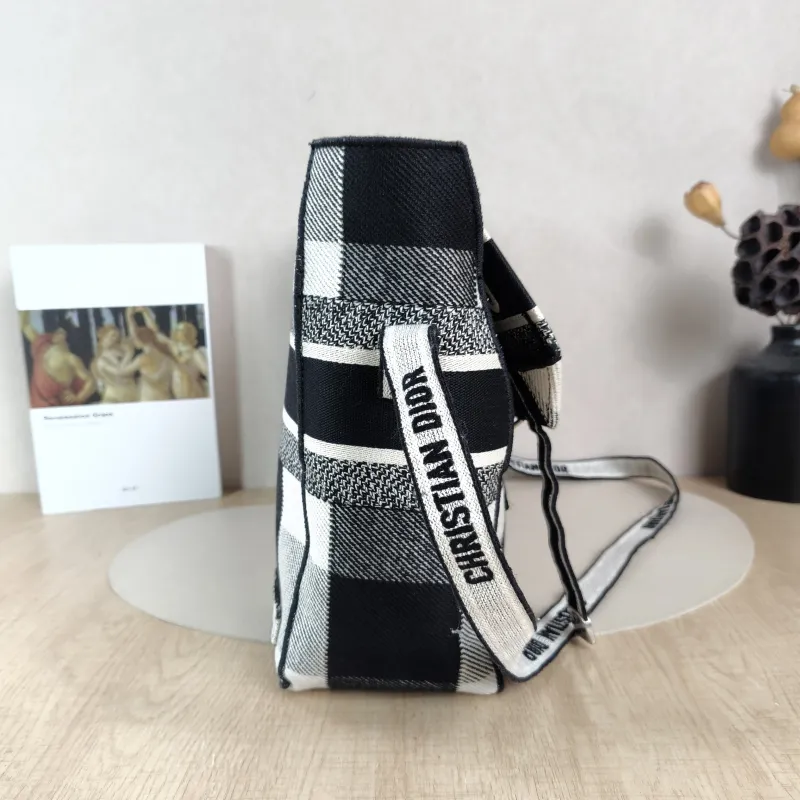 DIOR Crossbody Bag camp Messenger Bag Colorblock Canvas Medium29 × 12 × 22 cm — detail view 5 of 11