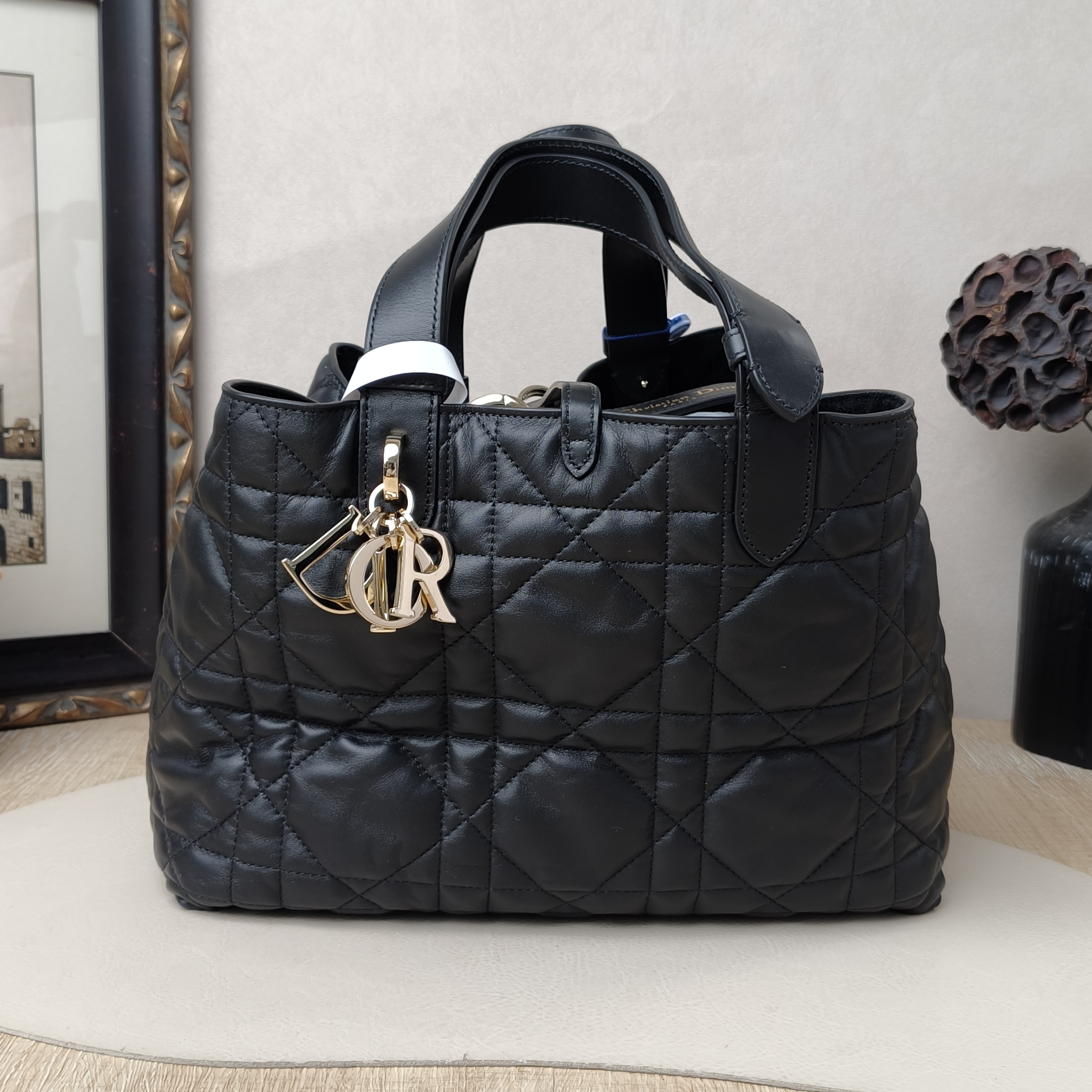 DIOR TOUJOURS Medium Black Calfskin · Inner Pouch Dust Bag · 28.5 × 17 × 21.5 cm