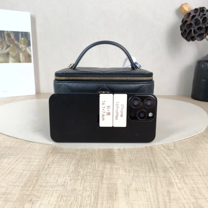 Chanel Crossbody Bag Edition Black Grained Calfskin Mini 16 × 8 × 9.5 cm — cover view 4 of 5