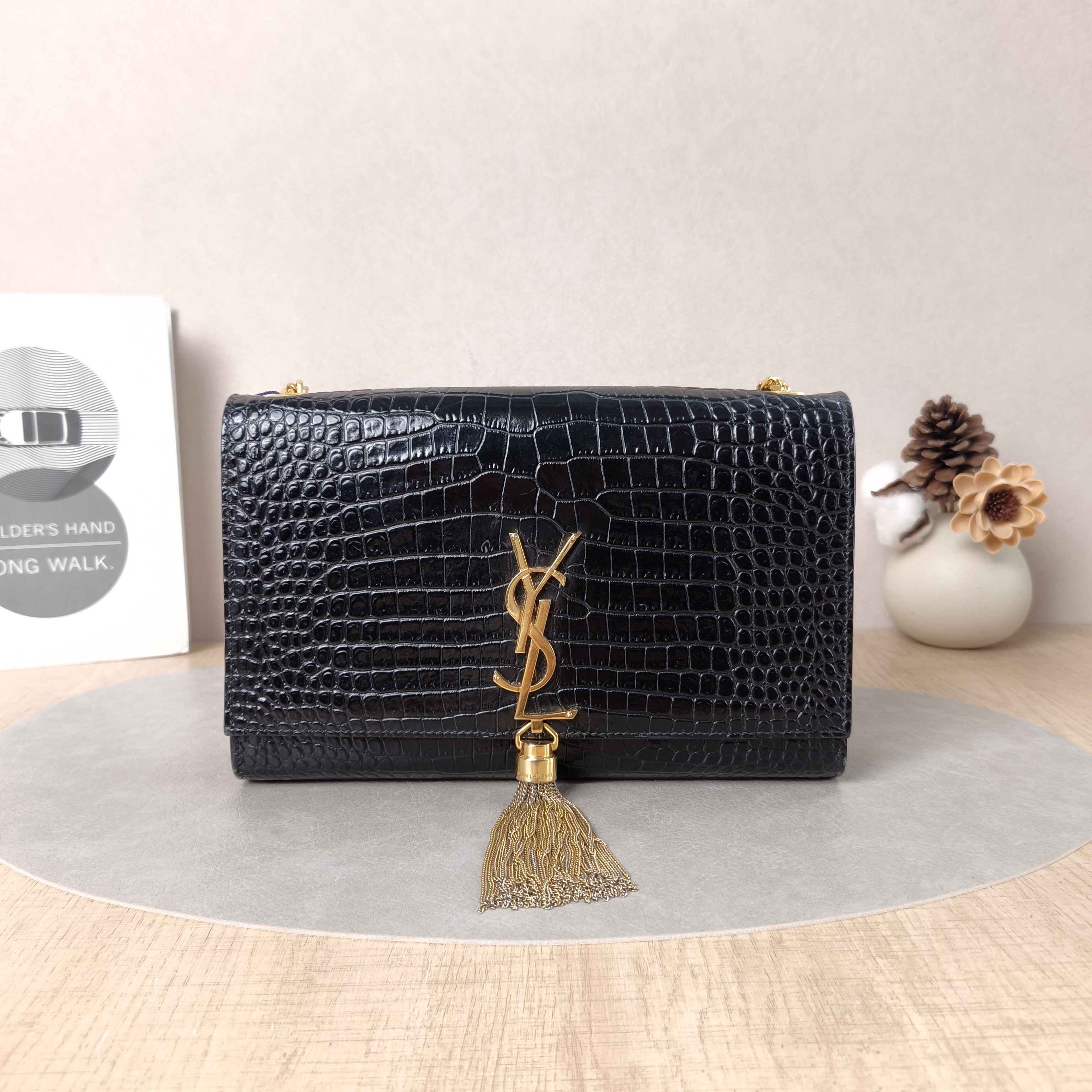 SAINT LAURENT Crossbody Bag KATE Edition Black Calfskin Medium24 × 5.5 × 14.5 cm