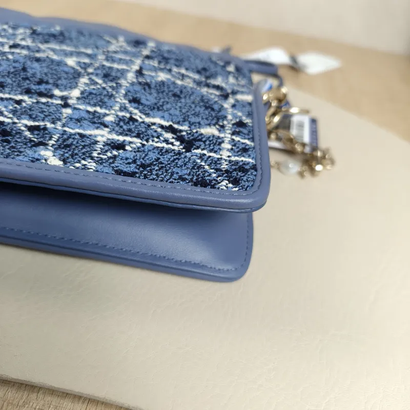 DIOR Shoulder Bag Shoulder Bag Blue Calfskin19 × 4 × 14 cm — detail view 5 of 12