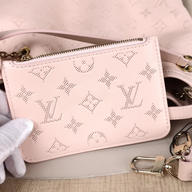 Louis Vuitton Crossbody Bag BUNDLE Pink Calfskin Medium 28 × 11.5 × 20 cm — detail view 5 of 11