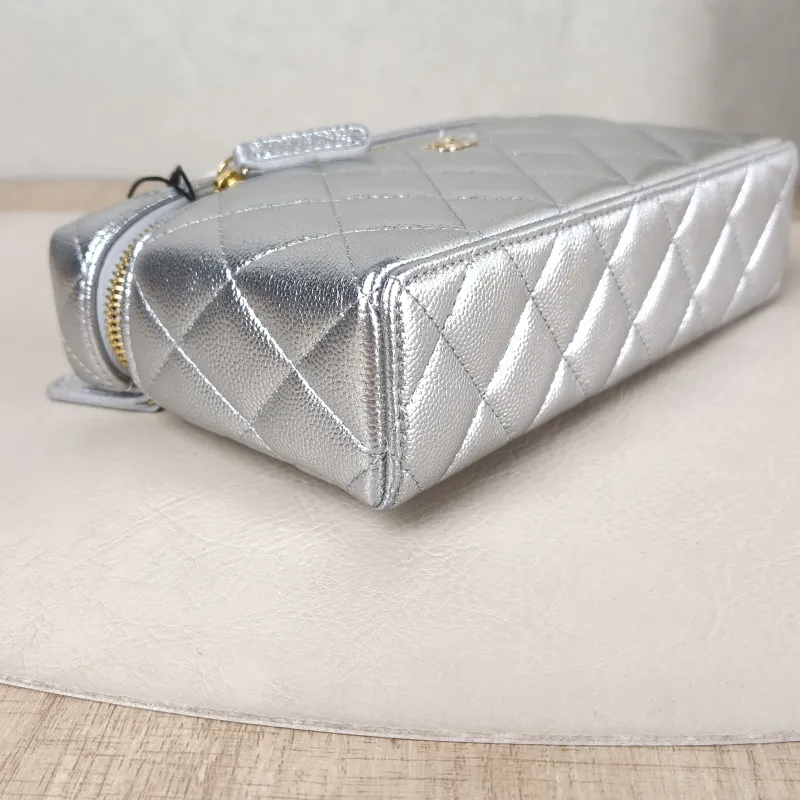Chanel Crossbody Bag lp Box Bag Top Handle Crossbody Bag Silver Grained Calfskin 19.5 × 5 × 17 cm — detail view 1 of 13