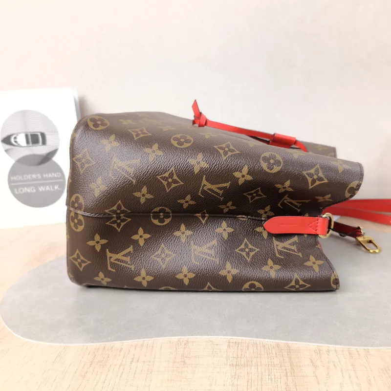 Louis Vuitton Shoulder Bag NÉONOÉ Bucket Bag PVC Medium 26 × 17.5 × 26 cm — detail view 3 of 11