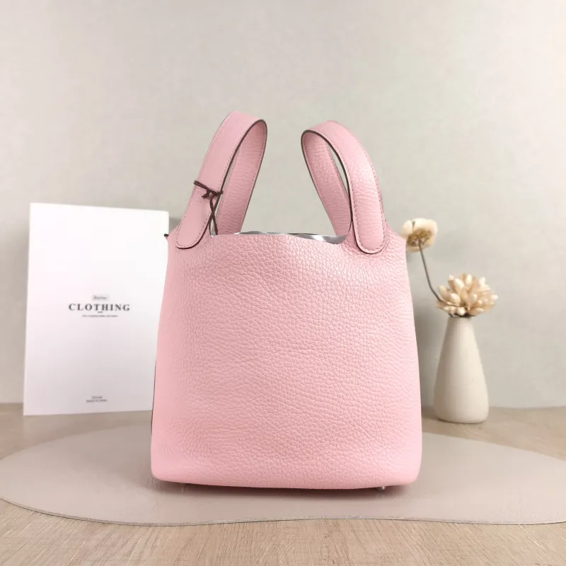 Hermès Top Handle Bag Picotin Lock 18 18 Taurillon Clemence TC Calfskin Small 18 × 13 × 18 cm K — detail view 9 of 11
