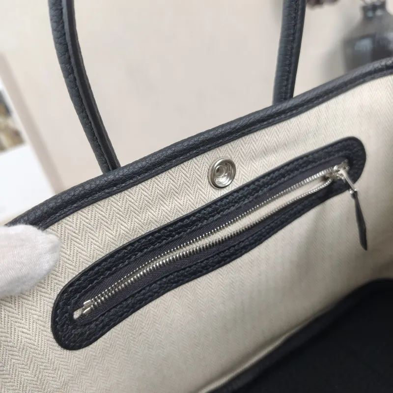 Hermès Top Handle Bag Neo Garden 23 Mini Negonda Calfskin Mini 23 × 10 × 16 cm G — detail view 6 of 9