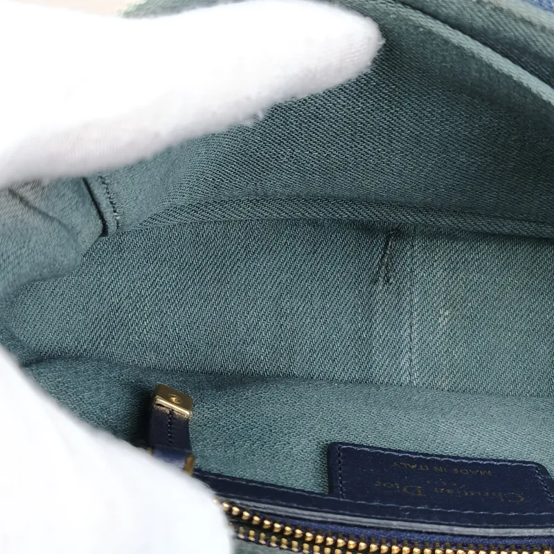 DIOR Crossbody Bag Caro Chain Bag Colorblock Canvas20 × 7 × 13.5 cm — detail view 9 of 13