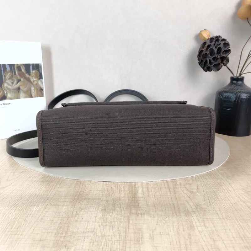 Hermès Shoulder Bag Herbag 31 Canvas Medium 30.5 × 11 × 25.5 cm Y — cover view 3 of 5