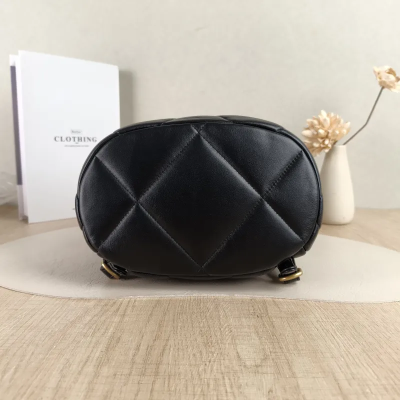Chanel Backpack19Bag Backpack Black Lambskinmini22 × 16 × 26 cm — cover view 2 of 5