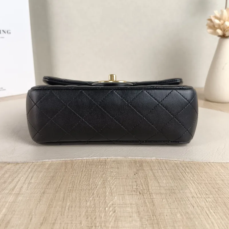 Chanel Crossbody Bag c mini Black Lambskin mini20 × 6 × 12 cm — cover view 4 of 6