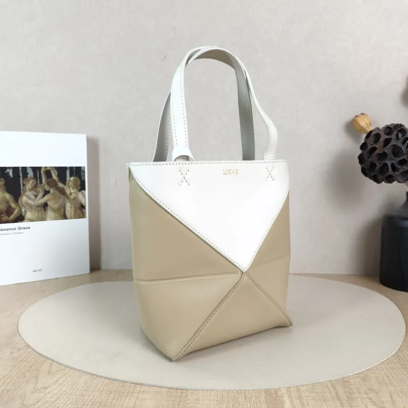 LOEWE Crossbody Bag Puzzle Fold Shopping Tote Taupe · White Calfskinmini16.5 × 9.5 × 20 cm — cover view 2 of 6