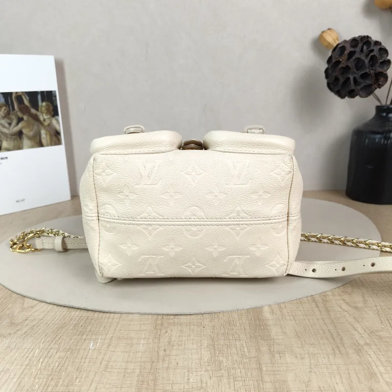 Louis Vuitton Backpack Backup Backpack White Calfskin One Size 20 × 14 × 22 cm — cover view 4 of 6