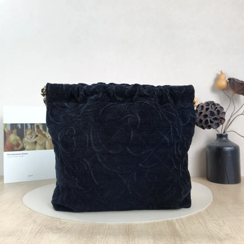 Chanel Shoulder Bag22Bag Black Small35 × 7 × 37 cm — cover view 5 of 5