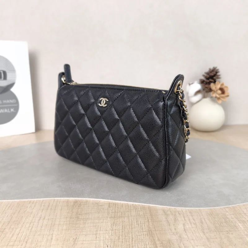 Chanel Crossbody Bag Black Grained Calfskin 21 × 5.5 × 12 cm — cover view 4 of 6