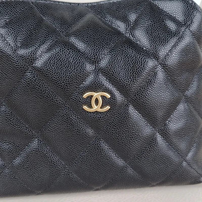 Chanel Crossbody Bag Woven Black Grained Calfskin One Size 18.5 × 7 × 14.5 cm — detail view 2 of 14