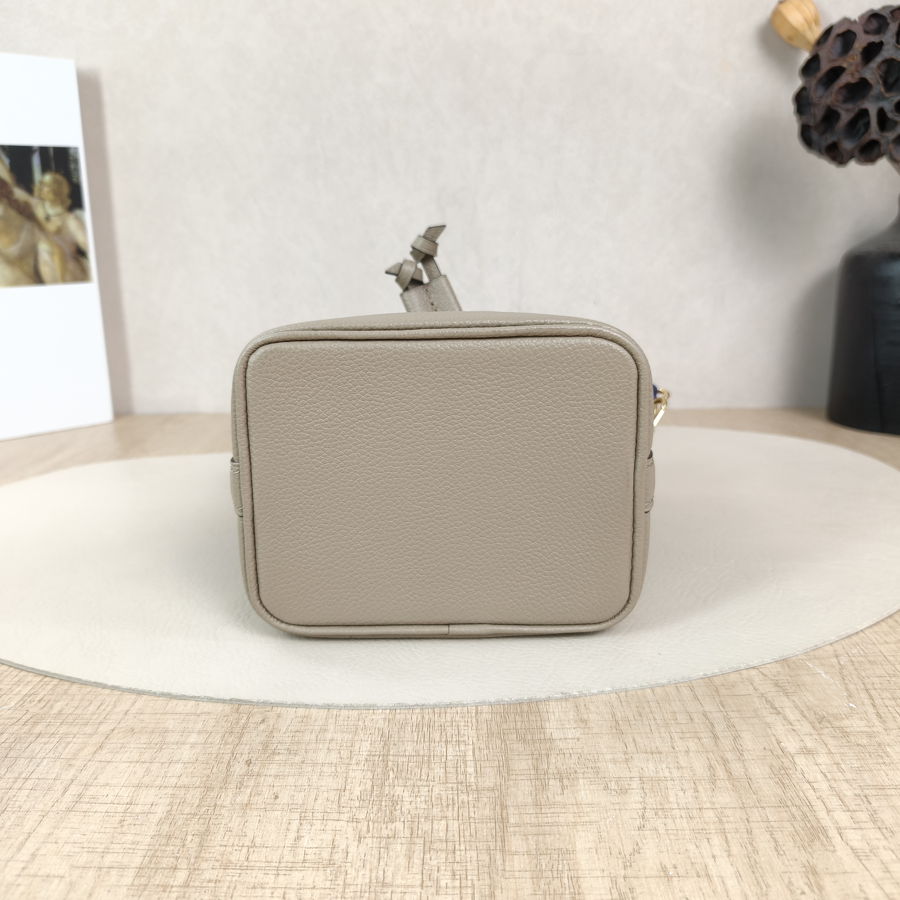 Louis Vuitton Crossbody Bag NANO NOÉ Bucket Bag Nano · White Empreinte Embossed Calfskin Monogramnano13 × 10 × 16 cm — cover view 2 of 5