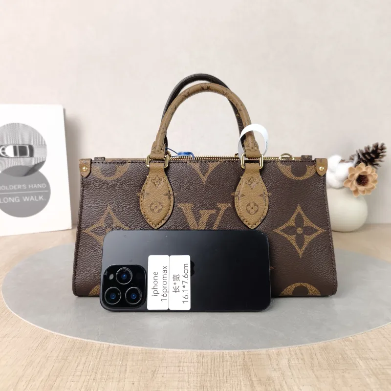 Louis Vuitton Crossbody Bag Onthego East West Monogram PVC Small25 × 10 × 13 cm — cover view 2 of 5