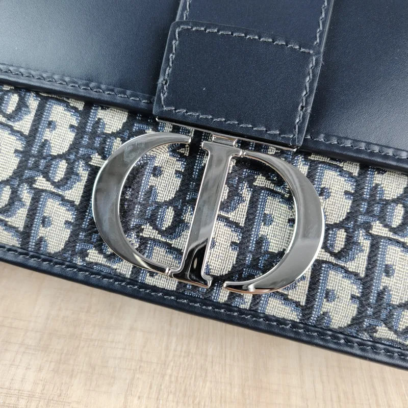 DIOR Crossbody Bag 30Montaigne 30 Blue Calfskin，Canvas Medium 25 × 9 × 16.5 cm — detail view 14 of 14