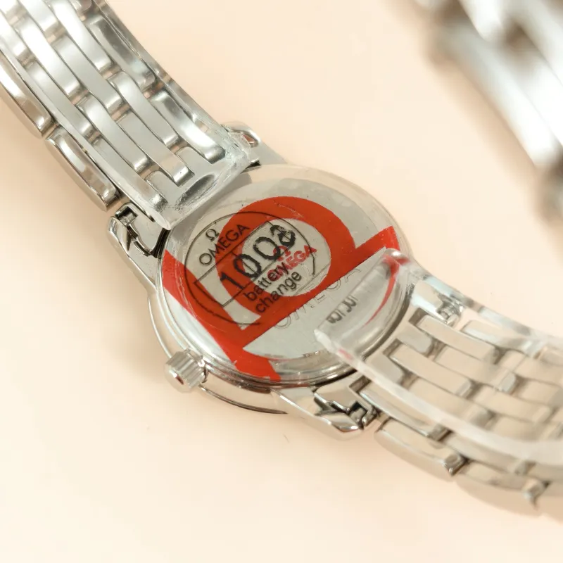 OMEGA Watch Collection Watch One Size 22 — cover view 2 of 8