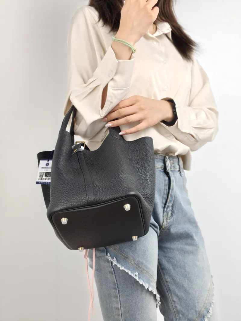 Hermès Top Handle Bag Picotin Lock 22 22 Black TC Calfskin Medium 22 × 17 × 21 cm U — on-model view 2 of 2