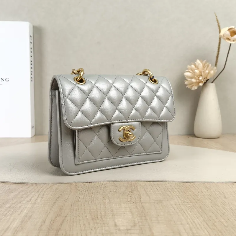 Chanel Crossbody Bag23s Messenger Bag Grey Calfskinmini19.5 × 6 × 13 cm — cover view 4 of 5