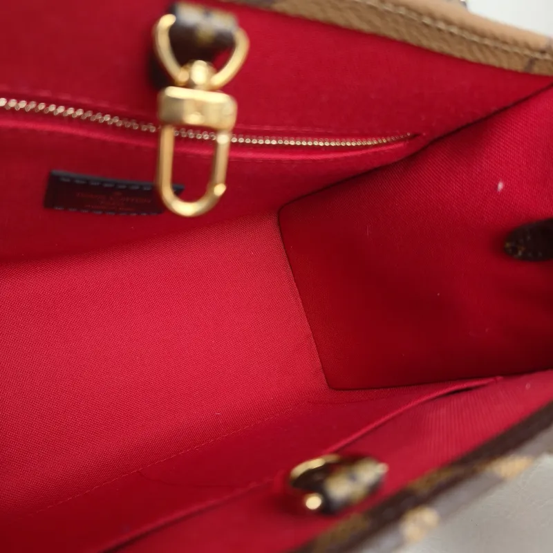 Louis Vuitton Shoulder Bag Onthego Monogram PVC Small 25 × 11.5 × 19 cm — detail view 12 of 12