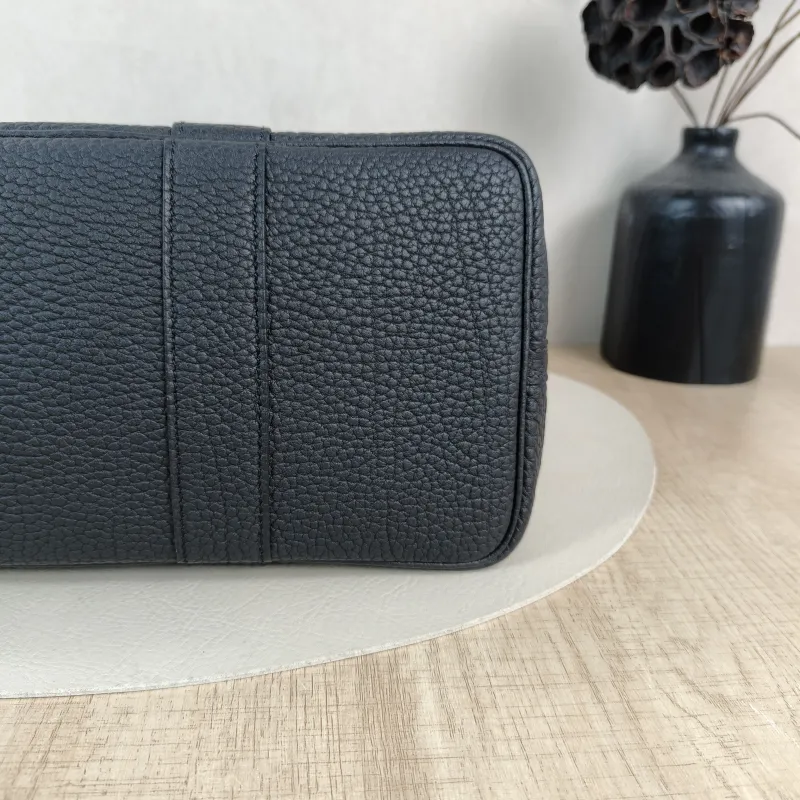 Hermès Top Handle Bag Garden Party 30 30Black Negonda Calfskin Medium30 × 13 × 21 cm — detail view 9 of 9