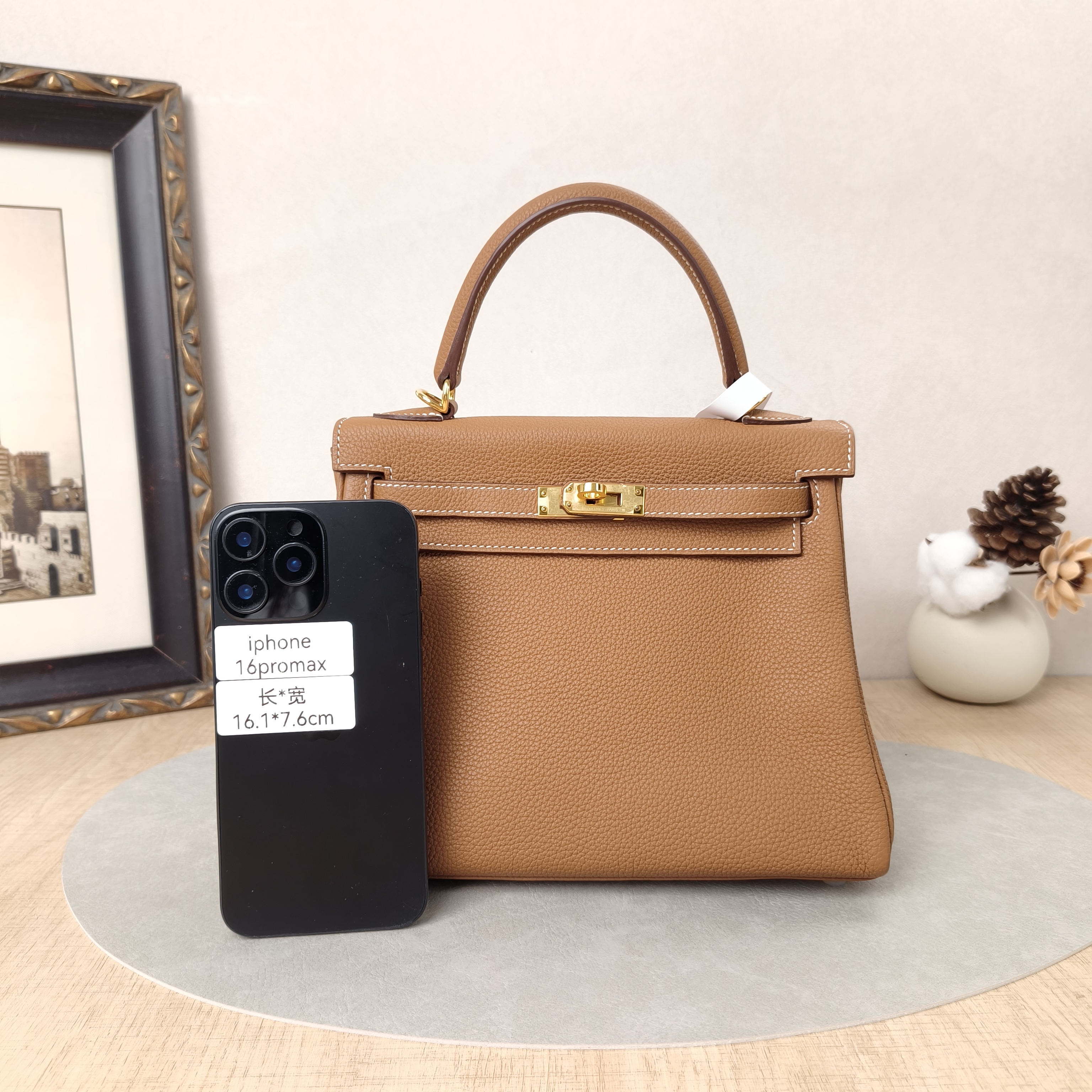 Hermès Shoulder Bag Kelly 25 Gold-Tone Hardware Togo Calfskin Small25 × 7 × 17 cm — cover view 4 of 6