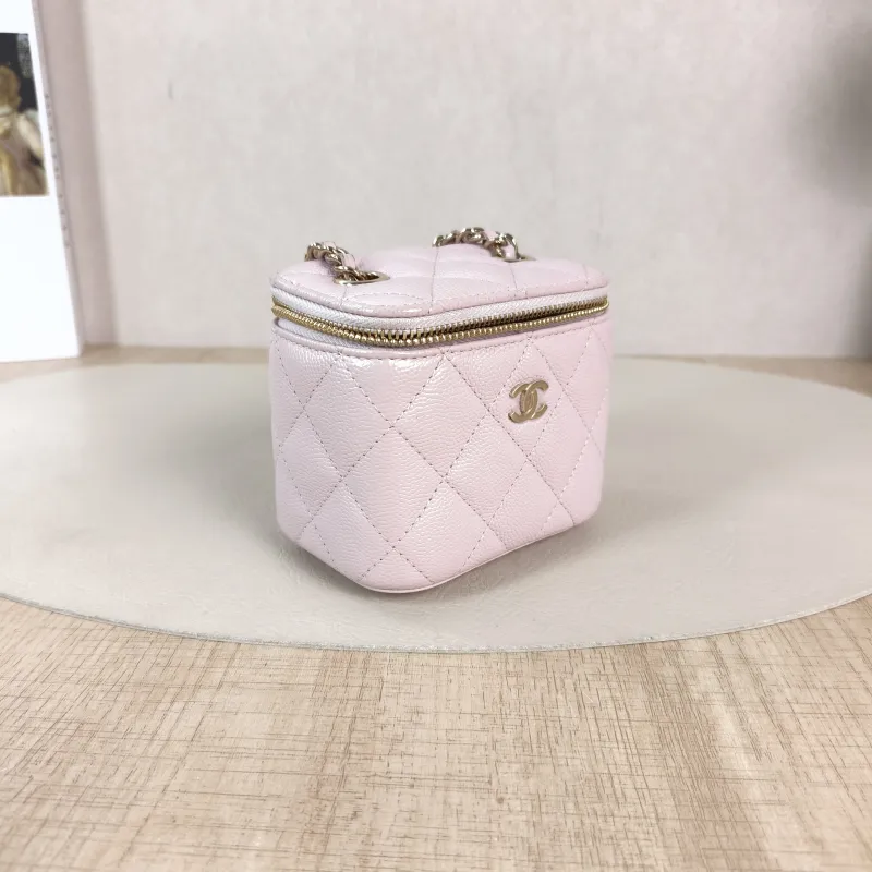 Chanel Crossbody Bag Edition Calfskinmini11 × 7 × 9 cm — cover view 3 of 5