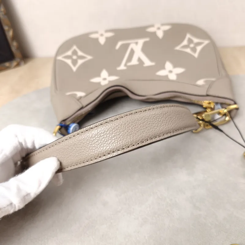 Louis Vuitton Shoulder Bag Bagatelle Monogram Empreinte Embossed Calfskin Small24 × 7 × 18 cm — detail view 2 of 10