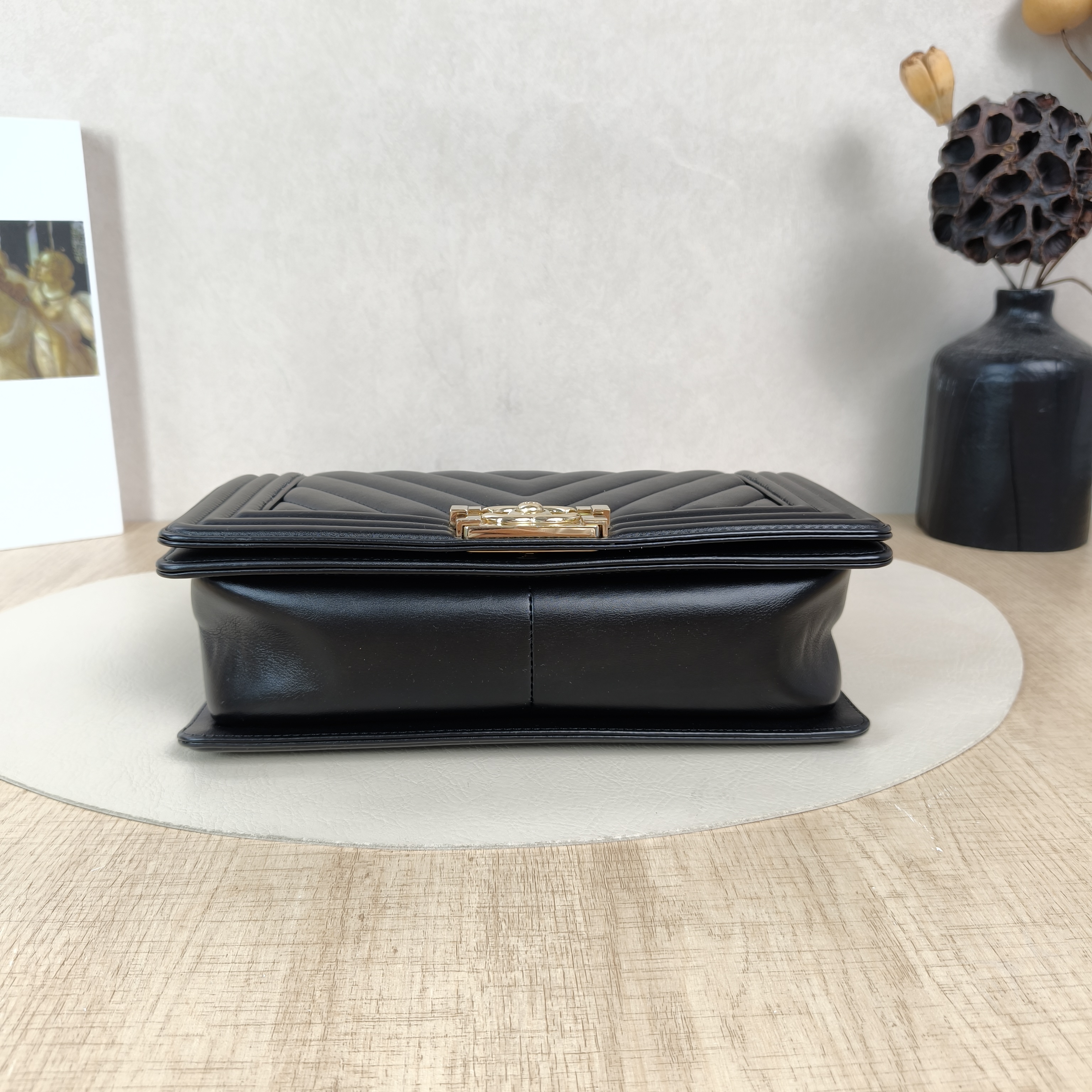 Chanel Crossbody Bagv leboy Black Calfskin Medium25 × 9 × 15 cm — cover view 3 of 5