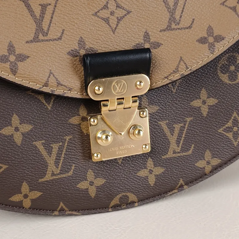 Louis Vuitton Crossbody Bag Tilsitt Monogram PVC Medium 24 × 7 × 18 cm — detail view 3 of 11