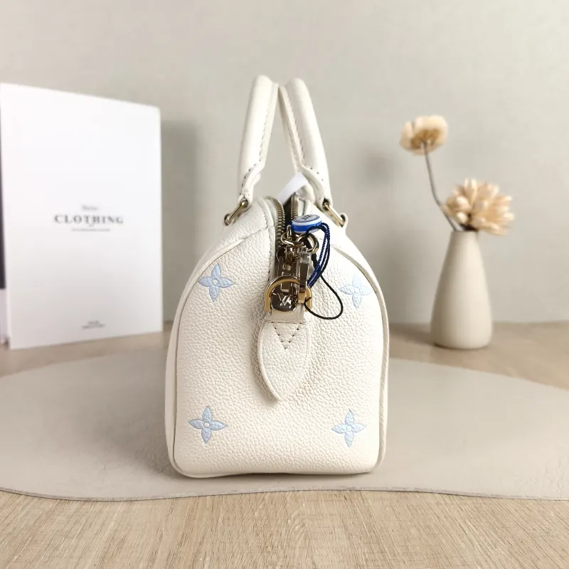 Louis Vuitton Crossbody Bag Speedy20 White · Blue Calfskin One Size 20.5 × 12 × 13.5 cm — detail view 3 of 12