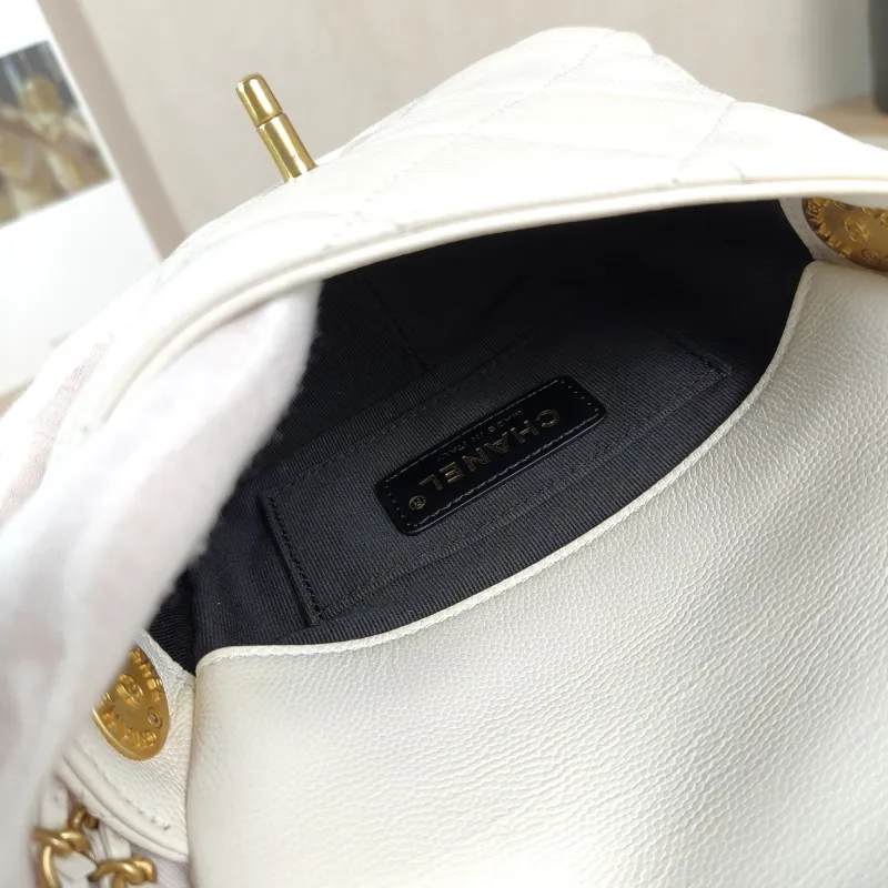 Chanel Crossbody Bag Classic Flap Mini CF Mini White Grained Calfskin Mini 17 × 6 × 12.5 cm — detail view 7 of 12
