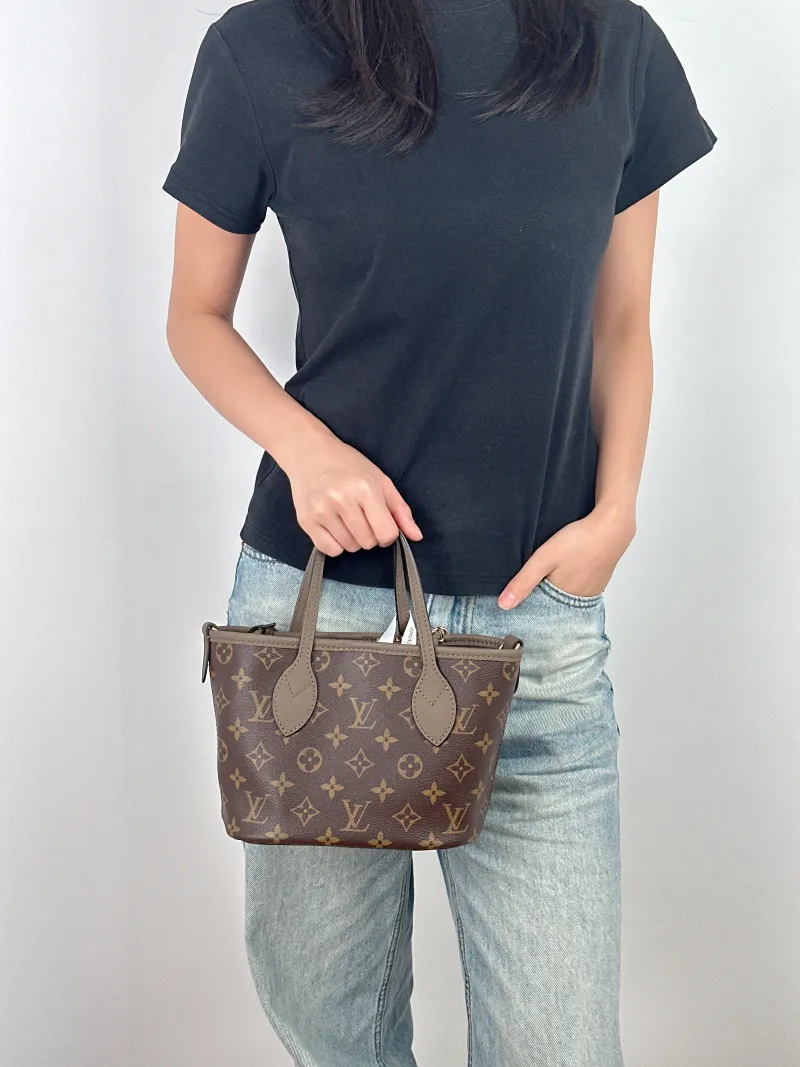 Louis Vuitton Crossbody Bag NEVERFULL INSIDE OUT BB PVC · Calfskin BB 26.5 × 11 × 16.5 cm — on-model view 3 of 3